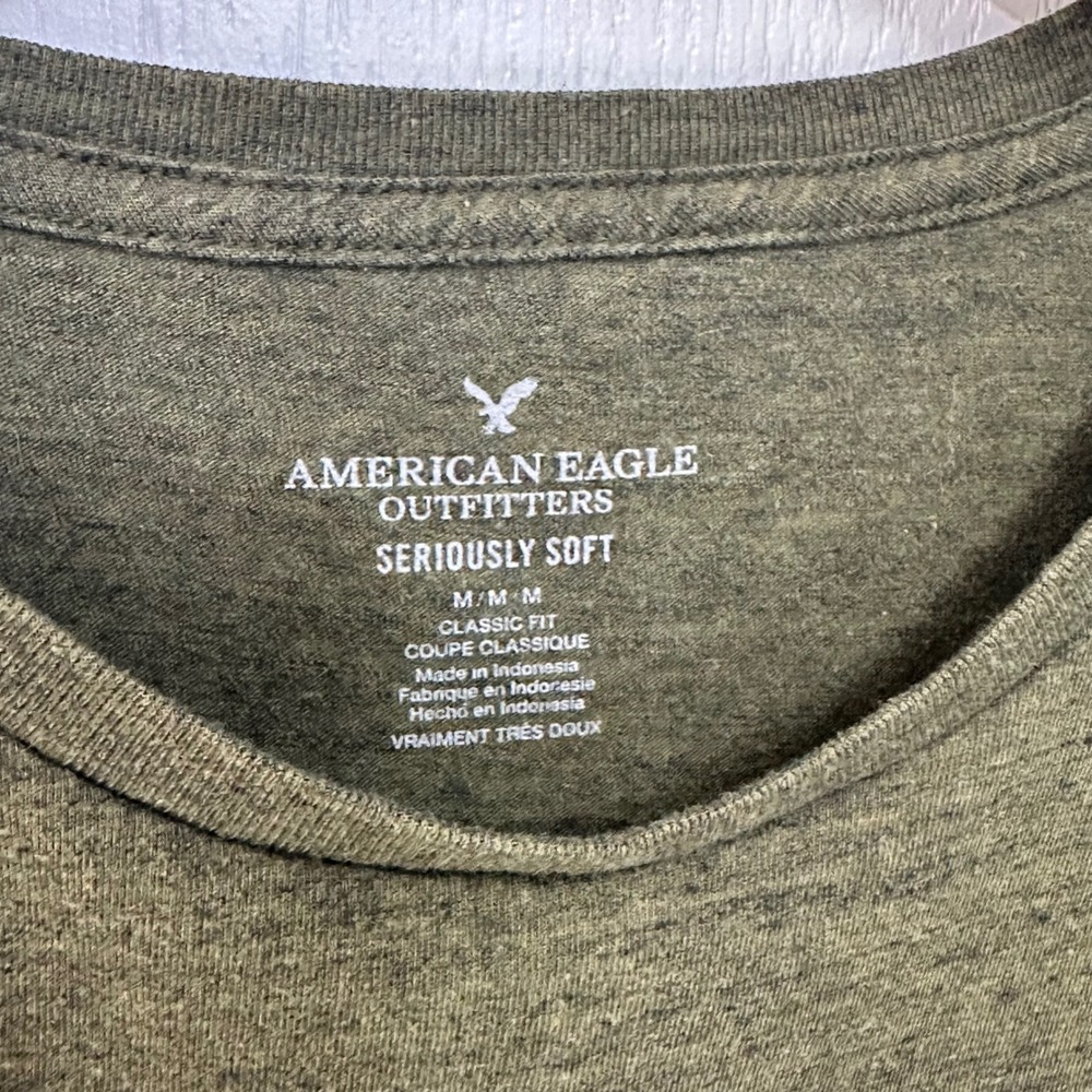 American Eagle Seriously Soft Mens Medium Olive Green Tribal Graphic T-Shirt - Picture 2 of 8